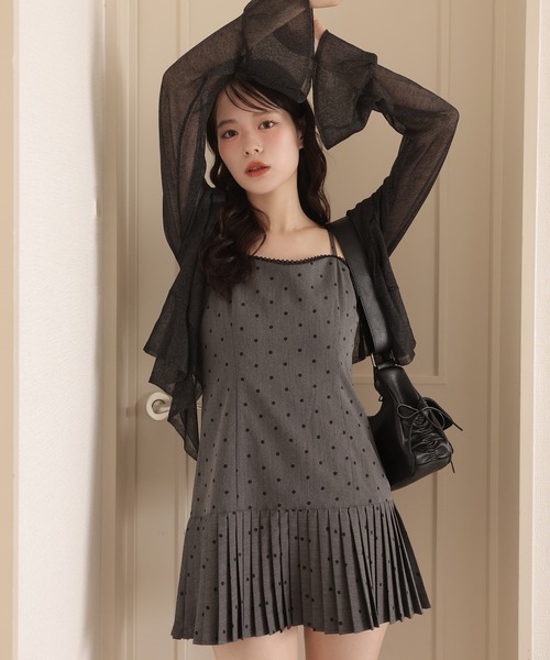 one after another NICE CLAUP（ワンアフターアナザーナイスクラップ）の「サイズ展開あり/裾プリーツキャミワンピース（ワンピース・レディース・ドット/ベージュ/ブラック/チャコールグレー・MEDIUM/SMALL）」の21枚目の写真