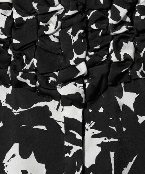 UNITED ARROWS(ユナイテッドアローズ)の「サテン フリル ブラウス ‐ウォッシャブル‐(シャツ/ブラウス・レディース・レッド/ホワイト/その他1・FREE)」の16枚目の写真