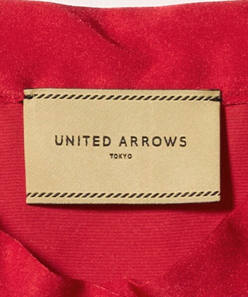 UNITED ARROWS(ユナイテッドアローズ)の「サテン フリル ブラウス ‐ウォッシャブル‐(シャツ/ブラウス・レディース・レッド/ホワイト/その他1・FREE)」の21枚目の写真