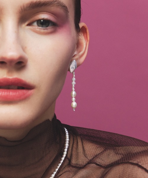 les bonbon(ルボンボン)の「【les bonbon】sissi deco pierce/シシィ デコ ピアス(ピアス(両耳用)・レディース・ホワイト・FREE)」の1枚目の写真