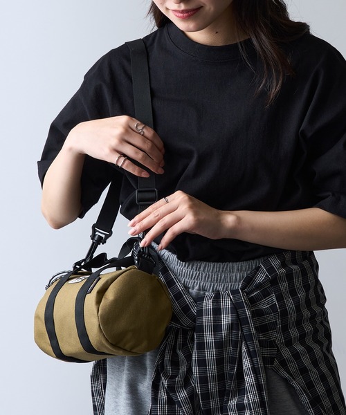 OUTDOOR PRODUCTS（アウトドアプロダクツ）の「【OUTDOOR PRODUCTS】ロールボストン 230 SMALL（ボストンバッグ・レディース・ブラック/グレー/ネイビー/ベージュ/スカイブルー/グリーン/ピンク/レッド/ライム/パープル/オレンジ/バーガンディー・FREE）」の4枚目の写真