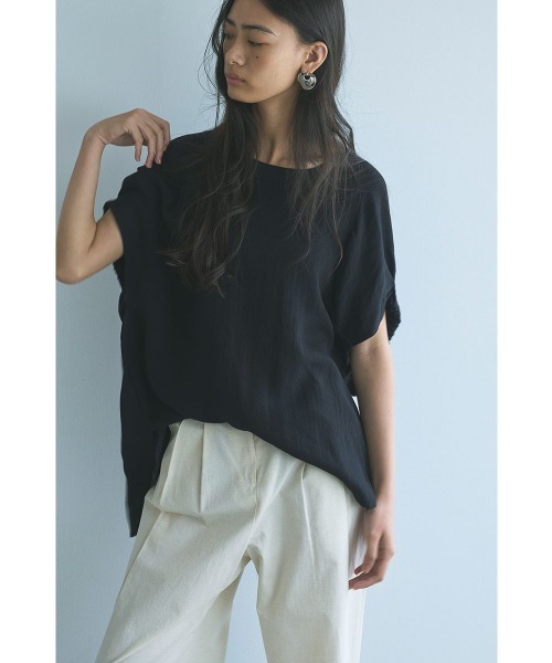 marjour（マージュール）の「LINEN BLEND TOPS（Tシャツ/カットソー・レディース・ブラック/ベージュ・M）」の2枚目の写真