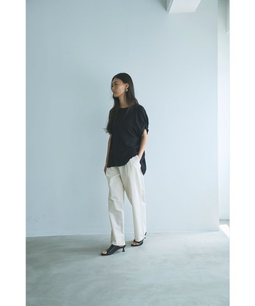 marjour（マージュール）の「LINEN BLEND TOPS（Tシャツ/カットソー・レディース・ブラック/ベージュ・M）」の8枚目の写真