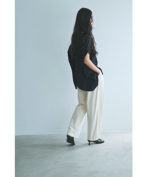 marjour（マージュール）の「LINEN BLEND TOPS（Tシャツ/カットソー・レディース・ブラック/ベージュ・M）」の10枚目の写真