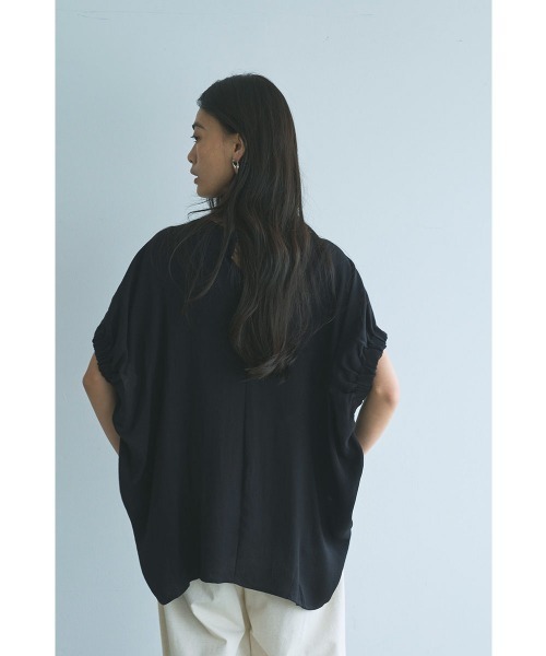 marjour（マージュール）の「LINEN BLEND TOPS（Tシャツ/カットソー・レディース・ブラック/ベージュ・M）」の14枚目の写真