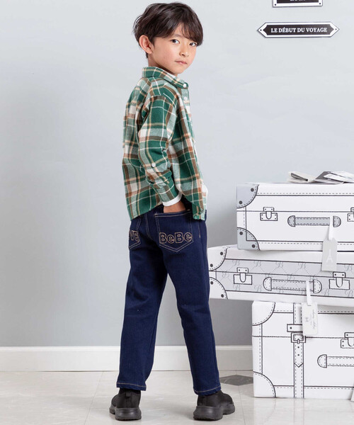 BeBe（ベベ）の「ストレッチジョグデニムバックステッチロゴロングパンツ（デニムパンツ・キッズ・ネイビー・130cm/140cm/120cm/150cm）」の10枚目の写真