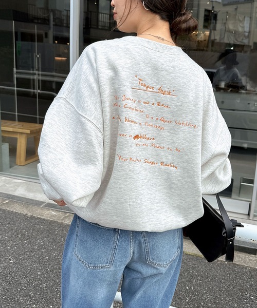 andme（アンドミー）の「裏起毛メッセージロゴ刺繍スウェットトップス（スウェット・レディース・スミクロ/オートミール/キナリ・M/L）」の4枚目の写真