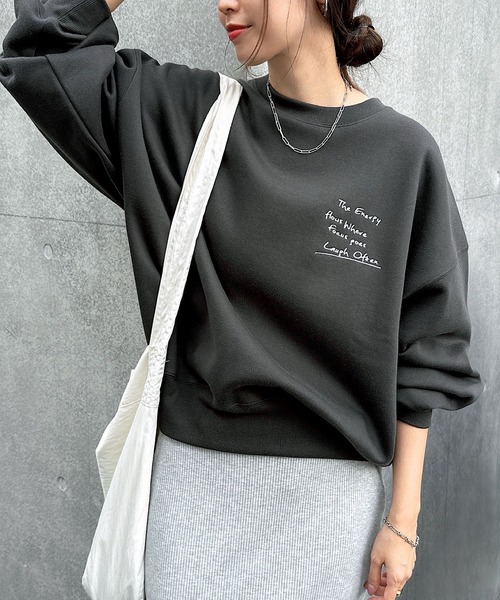 andme（アンドミー）の「裏起毛メッセージロゴ刺繍スウェットトップス（スウェット・レディース・スミクロ/オートミール/キナリ・M/L）」の20枚目の写真