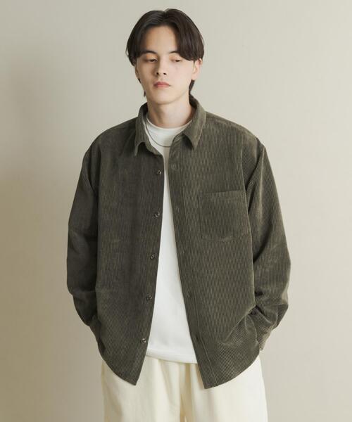 SENSE OF PLACE by URBAN RESEARCH（センスオブプレイスバイアーバンリサーチ）の「『ユニセックス』ウォッシュドコーデュロイロングスリーブシャツ（シャツ/ブラウス・メンズ・グリーン/ブラック/ライトベージュ/ブラウン・LARGE/MEDIUM）」の4枚目の写真