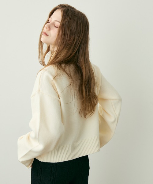 Clum（クルム）の「フレアスリーブカットオフクロップド丈ニットセーター（ニット/セーター・レディース・アイボリー/レッド/オフホワイト/グレー・FREE）」の12枚目の写真