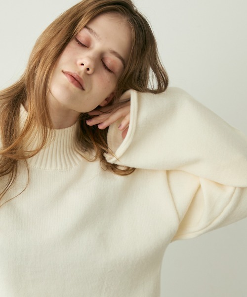 Clum（クルム）の「フレアスリーブカットオフクロップド丈ニットセーター（ニット/セーター・レディース・アイボリー/レッド/オフホワイト/グレー・FREE）」の13枚目の写真