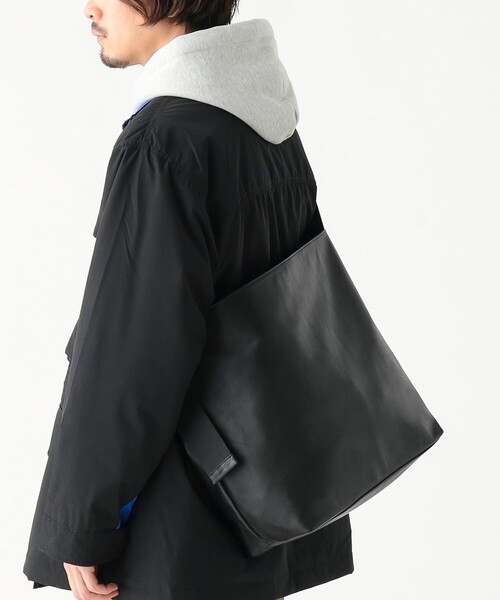 PACKING（パッキング）の「【別注】PACKING / レザー ショルダー バッグ（ショルダーバッグ・メンズ・ブラック・ONE SIZE）」の2枚目の写真