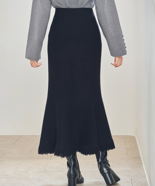SAISON DE PAPILLON（セゾンドパピヨン）の「マーメイド裾フリンジニットロングスカート（スカート・レディース・ブラック/チョコ/グレー・L/M/S）」の7枚目の写真