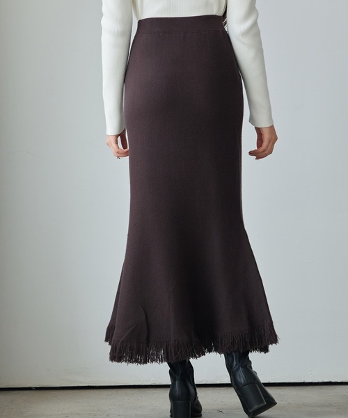 SAISON DE PAPILLON（セゾンドパピヨン）の「マーメイド裾フリンジニットロングスカート（スカート・レディース・ブラック/チョコ/グレー・L/M/S）」の15枚目の写真
