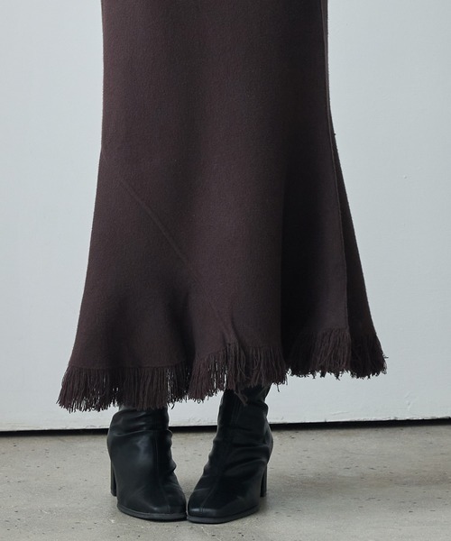 SAISON DE PAPILLON（セゾンドパピヨン）の「マーメイド裾フリンジニットロングスカート（スカート・レディース・ブラック/チョコ/グレー・L/M/S）」の19枚目の写真