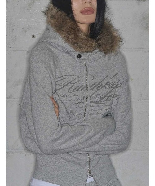 FANCY CLUB(ファンシークラブ)の「A'GEM/9 × .kom 『FANCY CLUB/ファンシークラブ』 RUTHLESS FUR HOODED ZIP-UP/ファー フード ジップアップパーカー(パーカー・レディース・グレー/ブラック・FREE)」の5枚目の写真