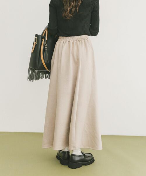 ITEMS URBANRESEARCH（アイテムズ アーバンリサーチ）の「『静電気防止』フェイクスエードタックフレアスカート（スカート・レディース・ブラウン/ブラウン系その他/ベージュ系その他・FREE）」の5枚目の写真