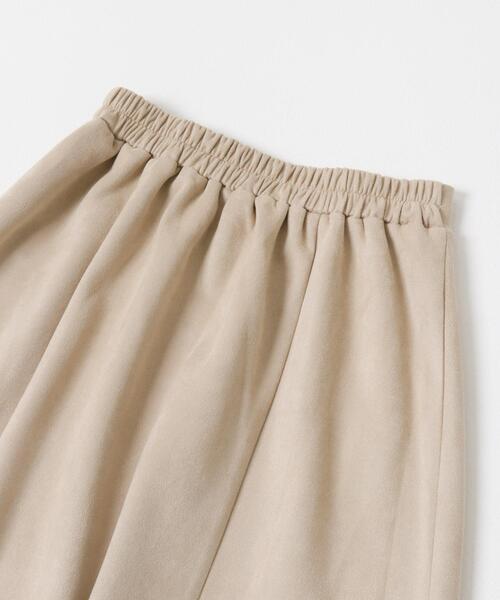 ITEMS URBANRESEARCH（アイテムズ アーバンリサーチ）の「『静電気防止』フェイクスエードタックフレアスカート（スカート・レディース・ブラウン/ブラウン系その他/ベージュ系その他・FREE）」の12枚目の写真
