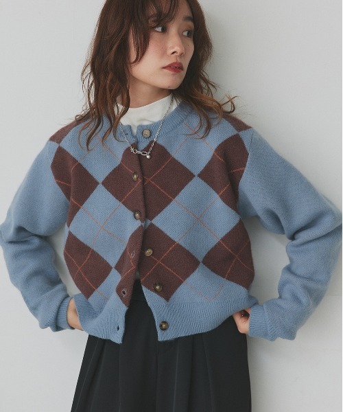 ad thie(アドティエ)の「アーガイル ニットカーディガン(ニット/セーター・レディース・ブルー/グレー/ブラウン・FREE)」の11枚目の写真