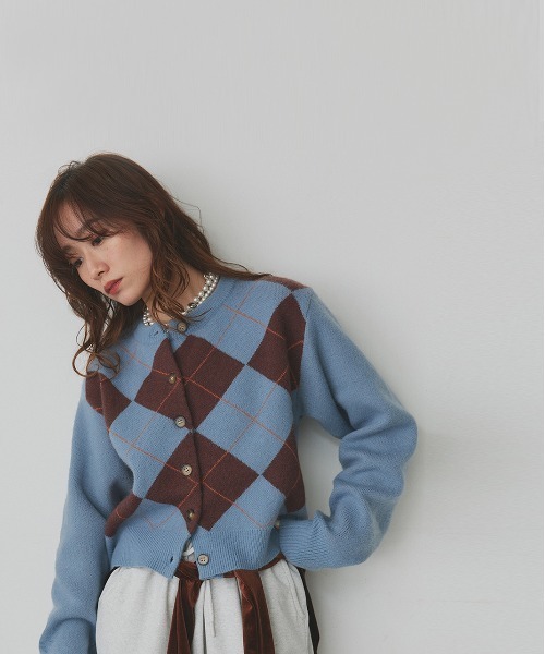 ad thie(アドティエ)の「アーガイル ニットカーディガン(ニット/セーター・レディース・ブルー/グレー/ブラウン・FREE)」の15枚目の写真
