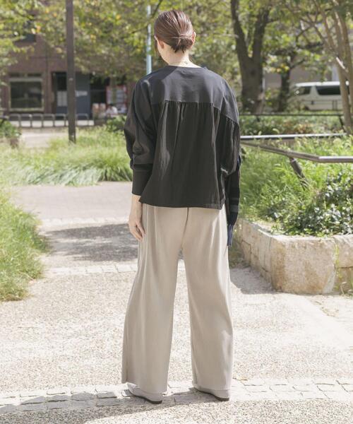 ITEMS URBANRESEARCH（アイテムズ アーバンリサーチ）の「裏毛ドッキングプルオーバー（Tシャツ/カットソー・レディース・モカ/ライトベージュ/ブラック・FREE）」の16枚目の写真