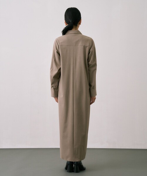 UNITED TOKYO(ユナイテッドトウキョウ)の「Scarf Wrapped Shirt Dress|ウォッシャブル/オフィスカジュアル/オケージョン系/防シワ/抗ピリング/細見え/春服(ワンピース・レディース・グレー系その他/ブラック/マルチ・1/2)」の9枚目の写真