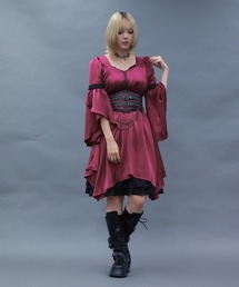 フレアスリーブイレヘムワンピース