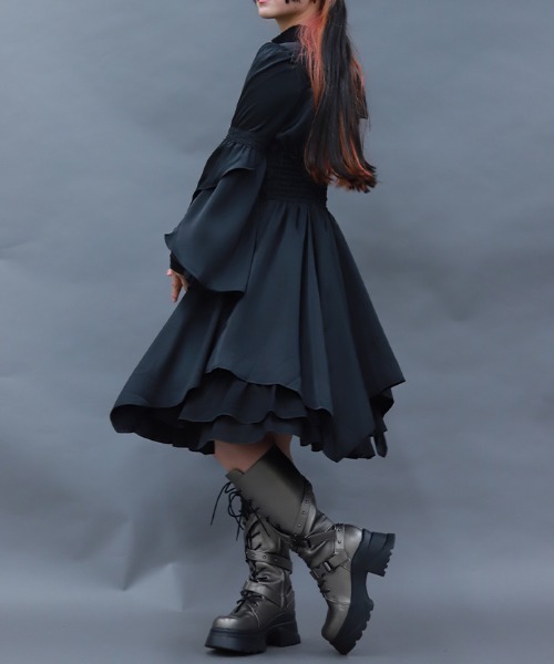 NIBBLE POISON（ニブルポイズン）の「フレアスリーブイレヘムワンピース（ワンピース・レディース・ブラック/ワイン・MEDIUM）」の20枚目の写真