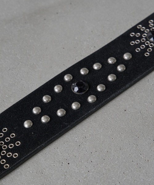 kutir（クティール）の「STUDS FAUX SUEDE DESIGN BELT／スタッズフェイクスエードデザインベルト（ベルト・メンズ・ブラック・FREE）」の3枚目の写真