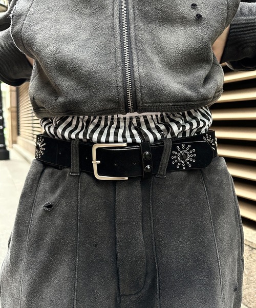kutir（クティール）の「STUDS FAUX SUEDE DESIGN BELT／スタッズフェイクスエードデザインベルト（ベルト・メンズ・ブラック・FREE）」の14枚目の写真