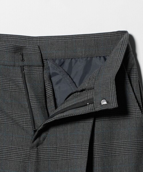 A DAY IN THE LIFE UNITED ARROWS(アデイインザライフユナイテッドアローズ)の「裏起毛 タックワイドパンツ‐ウォッシャブル‐<A DAY IN THE LIFE>(その他パンツ・レディース・その他1/その他3/オフホワイト/ブラック・S/M)」の9枚目の写真