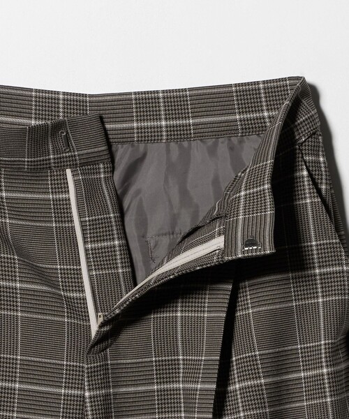 A DAY IN THE LIFE UNITED ARROWS(アデイインザライフユナイテッドアローズ)の「裏起毛 タックワイドパンツ‐ウォッシャブル‐<A DAY IN THE LIFE>(その他パンツ・レディース・その他1/その他3/オフホワイト/ブラック・S/M)」の15枚目の写真