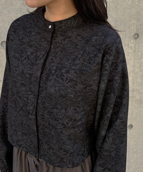 &g'aime(アンジェム)の「【&g'aime 】花柄ショートSH Floral Short Shirt(シャツ/ブラウス・レディース・ブラック/グレー・FREE)」の5枚目の写真