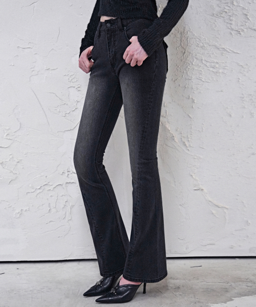 AVANDRESS（アバンドレス ）の「Shadow Line Bootscut Pants DEEP BLUE（デニムパンツ・レディース・ダークインディゴブルー・SMALL/MEDIUM/LARGE）」の3枚目の写真