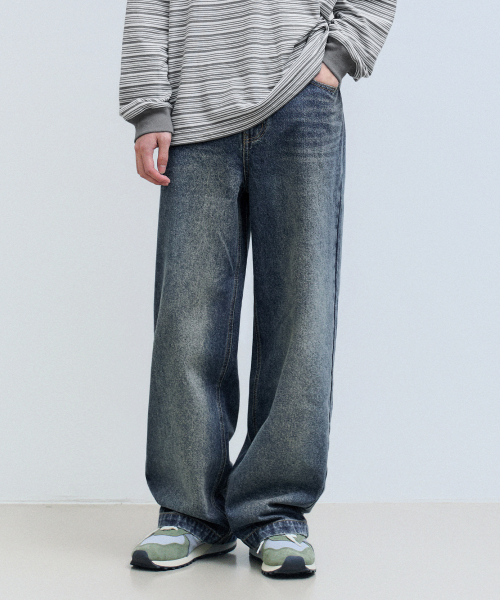 F.ILLUMINATE(フィルミネイト)の「ブラシドストレートデニムパンツ-インディゴ(デニムパンツ・レディース・その他・SMALL/MEDIUM/LARGE)」の3枚目の写真