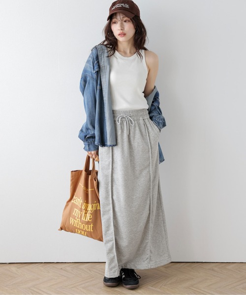 AMELY（エミリー）の「スウェット切替ロングスカート（スカート・レディース・ブラック/スモークピンク/ベージュ/グレー・M/L）」の3枚目の写真
