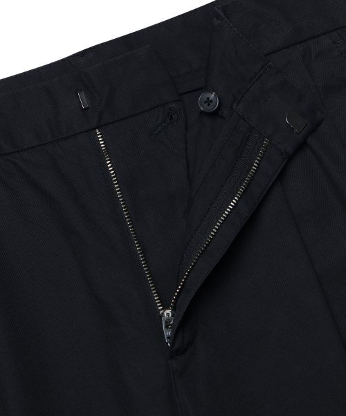 MUSINSA STANDARD（ムシンサスタンダード）の「セミバルーンベルト付きチノパンツ[ブラック]（その他パンツ・メンズ・その他・30/31/28/29/27/26/42）」の7枚目の写真