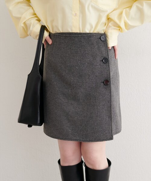 natural couture(ナチュラルクチュール)の「リバーシブルラップスカート(スカート・レディース・ブラウン/オフホワイト/チャコールグレー・FREE)」の16枚目の写真