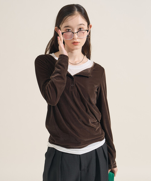 FREAK'S STORE(フリークスストア)の「<新色追加>ベロアジャージ ヘンリーネック トップス(Tシャツ/カットソー・レディース・ライトグレー/ブラウン/ブラック/ワインレッド/レモンイエロー・フリ-)」の3枚目の写真