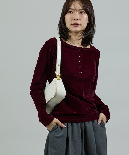 FREAK'S STORE(フリークスストア)の「<新色追加>ベロアジャージ ヘンリーネック トップス(Tシャツ/カットソー・レディース・ライトグレー/ブラウン/ブラック/ワインレッド/レモンイエロー・フリ-)」の5枚目の写真