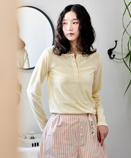 FREAK'S STORE(フリークスストア)の「<新色追加>ベロアジャージ ヘンリーネック トップス(Tシャツ/カットソー・レディース・ライトグレー/ブラウン/ブラック/ワインレッド/レモンイエロー・フリ-)」の12枚目の写真