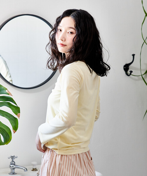 FREAK'S STORE(フリークスストア)の「<新色追加>ベロアジャージ ヘンリーネック トップス(Tシャツ/カットソー・レディース・ライトグレー/ブラウン/ブラック/ワインレッド/レモンイエロー・フリ-)」の14枚目の写真