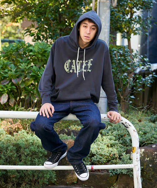 CALEE(キャリー)の「CALEE/キャリー O/E LOGO PULLOVER HD フロッキープリント フーディー(パーカー・メンズ・マスタード/チャコール・M/L/XL)」の19枚目の写真