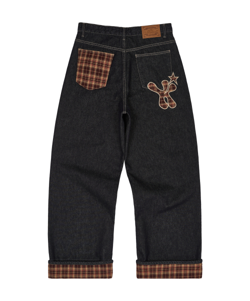 WaiKei(ワイケイ)の「チェックアップリケロールアップ生地デニムパンツ(デニムパンツ・レディース・その他・1/2/4/3)」の4枚目の写真