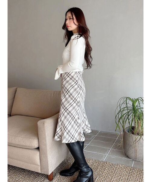 MERCURYDUO（マーキュリーデュオ）の「【追加生産】フレアスリーブハイネックリブニット（ニット/セーター・レディース・ライトブルー/チャコールグレー/ブラック/ベージュ/オフホワイト・FREE）」の18枚目の写真