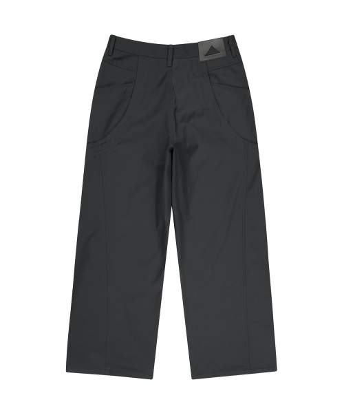 UNGIMMICK(アンジミック)の「CURVED SEAM PANTS (CHARCOAL)(その他パンツ・メンズ・その他・SMALL/MEDIUM/LARGE)」の2枚目の写真