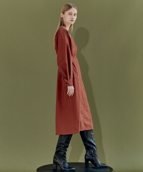 EN OR(エンオール)の「VOLUME SLEEVE TUCK DRESS - ORANGE(ワンピース・レディース・その他・SMALL/MEDIUM)」の3枚目の写真