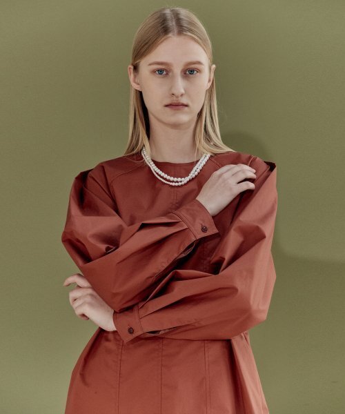 EN OR(エンオール)の「VOLUME SLEEVE TUCK DRESS - ORANGE(ワンピース・レディース・その他・SMALL/MEDIUM)」の5枚目の写真