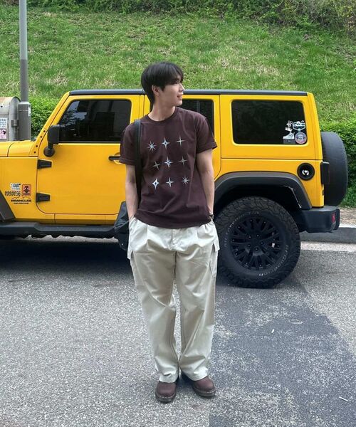S'EST(エスイーエスティー)の「Starlight T-shirts Brown(Tシャツ/カットソー・メンズ・ブラウン・SMALL/MEDIUM/LARGE/X-LARGE)」の9枚目の写真