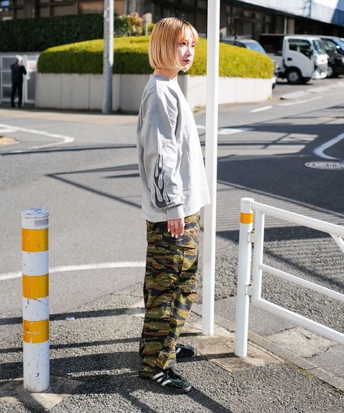 THRASHER（スラッシャー）の「FLAME Pigment L/S T-SHIRTS/THRASHER スラッシャー フレイム ロンT 長袖Tシャツ ピグメント加工（Tシャツ/カットソー・メンズ・チャコールグレー/グレー・MEDIUM/LARGE/X-LARGE）」の8枚目の写真